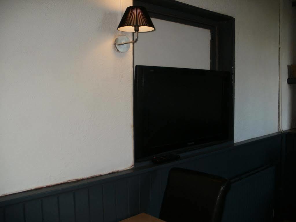 The Crown Inn Keynsham Exterior foto